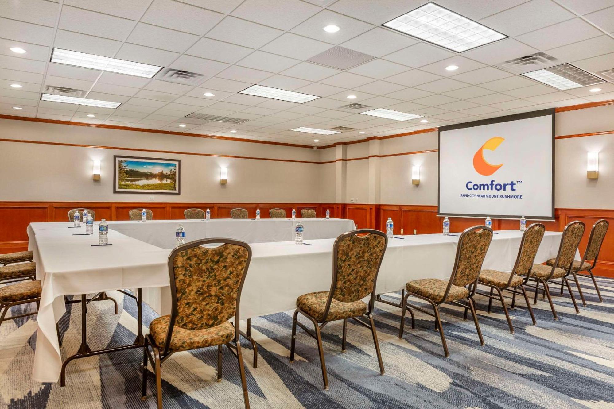 Comfort Inn & Suites Rapid City Near Mt Rushmore Εξωτερικό φωτογραφία