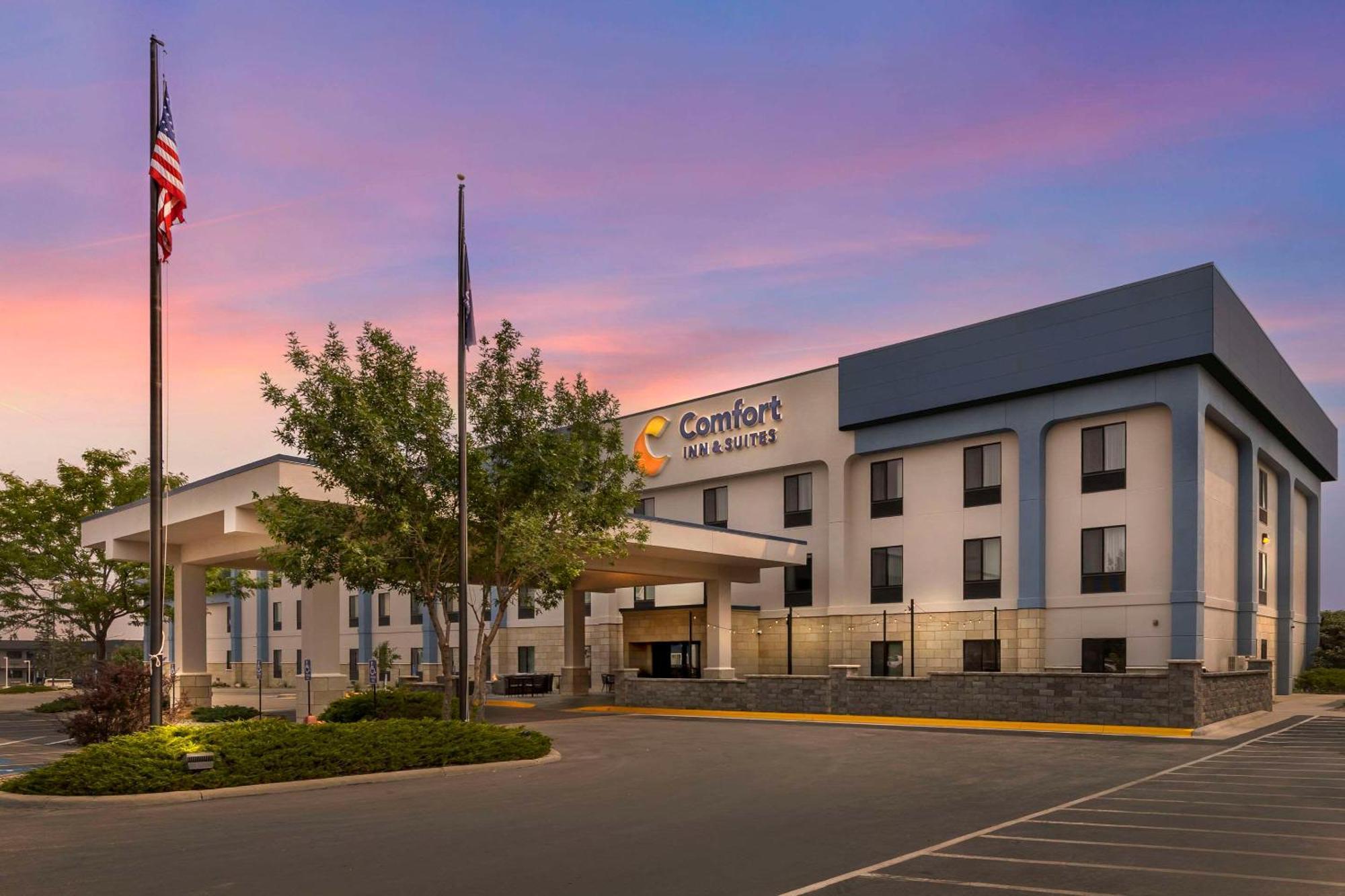 Comfort Inn & Suites Rapid City Near Mt Rushmore Εξωτερικό φωτογραφία